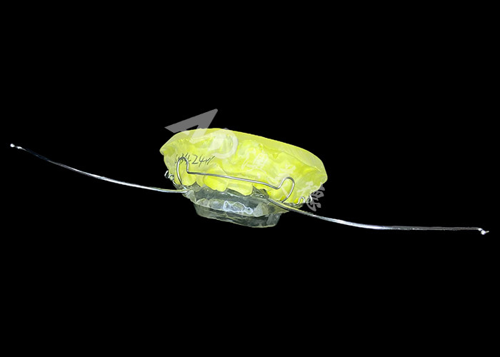 Aplicación de ortodoncia estética Activador modificado Material duradero para una alineación efectiva de la mandíbula