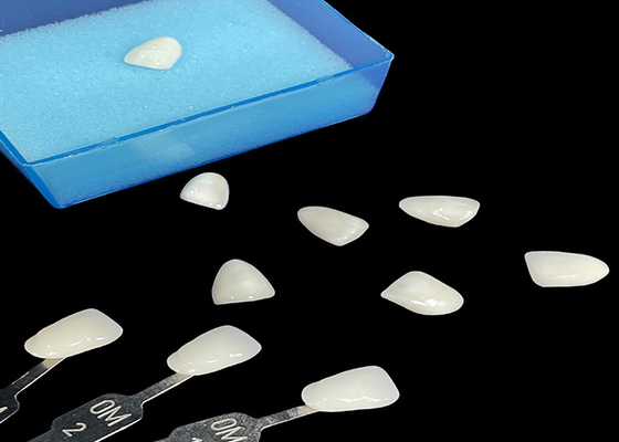 Buen precio Porcelana Emax Veneer Translucidez de unión para restauraciones estéticas precisas en línea
